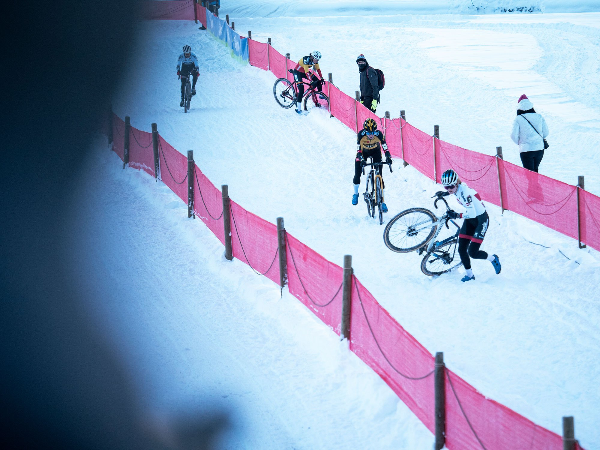 Crashes galore at Val di Sole CX World Cup