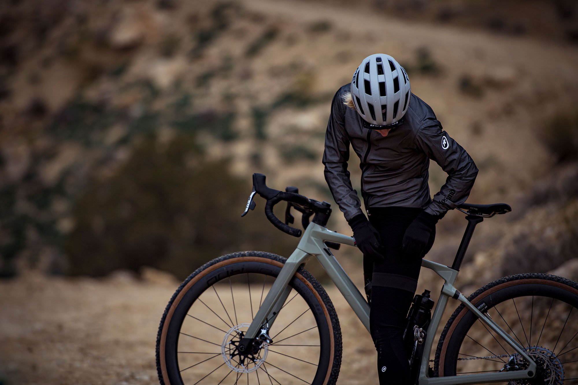 The MET Allroad is made for those who enjoy spending time on gravel routes.