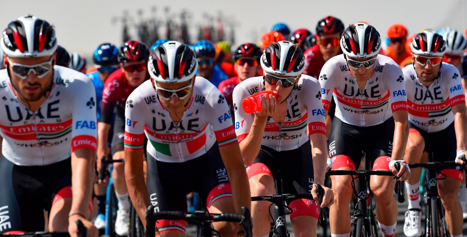 MET Helmets official sponsor of UAE Team Emirates