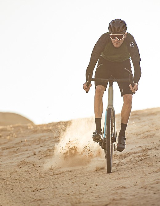 The MET Allroad is made for those who enjoy spending time on gravel routes.